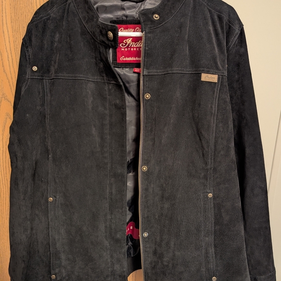 Indian Motorcycle Women's Black Leather Jacket - Picture 2 of 6